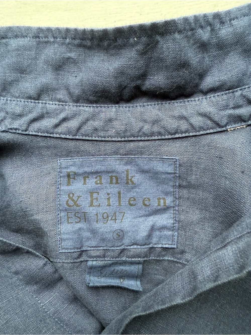Frank & Eileen Dark Navy Linen Button-Up